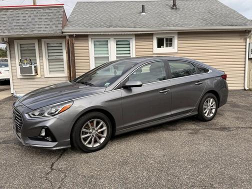 Silver 2019 Hyundai SONATA SE