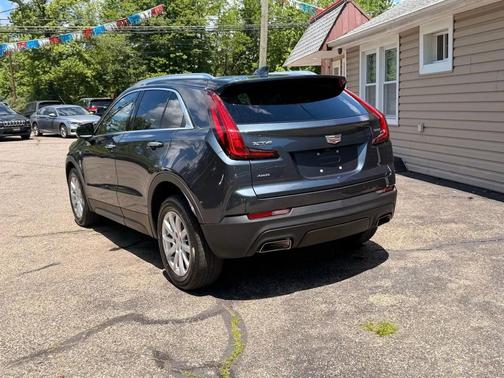 Gray 2021 Cadillac XT4 Luxury