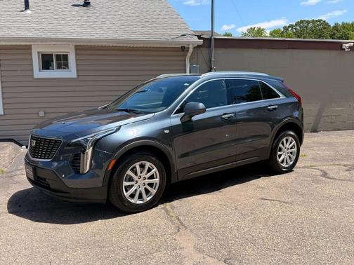 Gray 2021 Cadillac XT4 Luxury