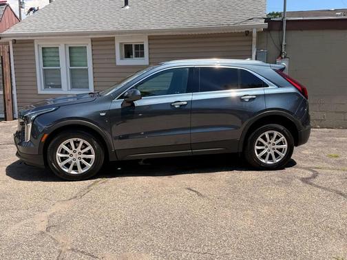 Gray 2021 Cadillac XT4 Luxury