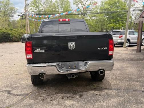 Black 2014 RAM 1500 4WD Crew Cab 140.5'' Big Horn