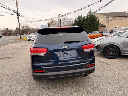 2017 Kia Sorento LX
