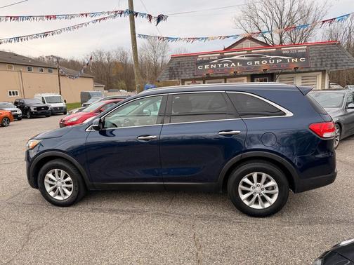 2017 Kia Sorento LX