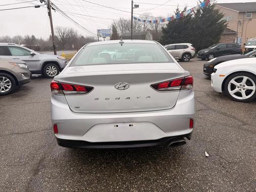 2018 Hyundai SONATA SE