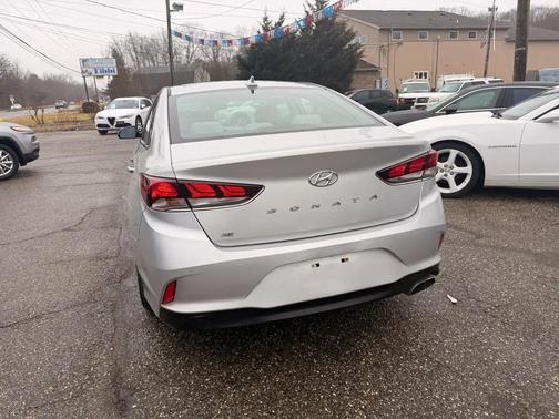 2018 Hyundai SONATA SE