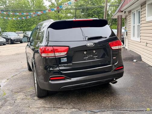 Black 2017 Kia Sorento LX