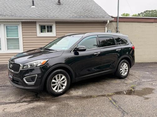 Black 2017 Kia Sorento LX