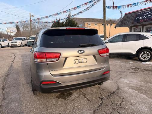 2016 Kia Sorento LX