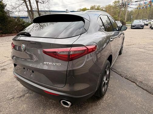 Gray 2018 Alfa Romeo Stelvio Ti