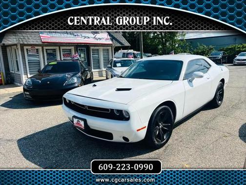 2016 Dodge Challenger SXT