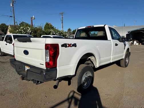 Oxford White 2017 Ford F-250 XL