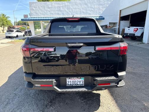 Phantom Black 2024 Hyundai SANTA CRUZ 2.5L SEL