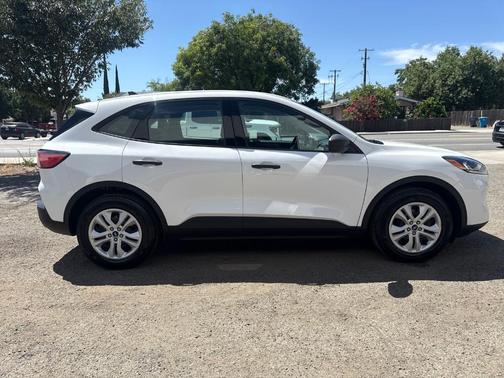 Oxford White 2020 Ford Escape S
