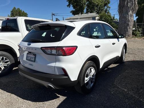 Oxford White 2020 Ford Escape S