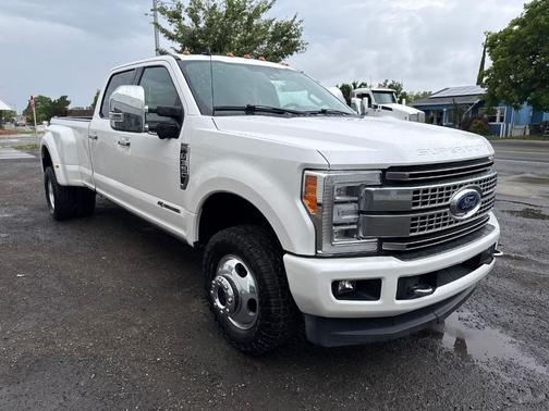 White Platinum Tri-Coat Metallic 2019 Ford F-350 Platinum