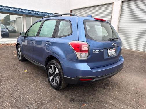 2017 Subaru Forester 2.5i