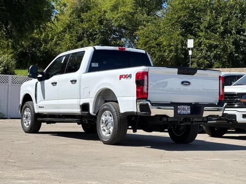 Oxford White 2026 Ford F-250 XLT