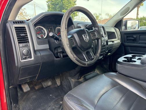 2017 RAM 2500 Tradesman Crew Cab 4x4 6'4' Box