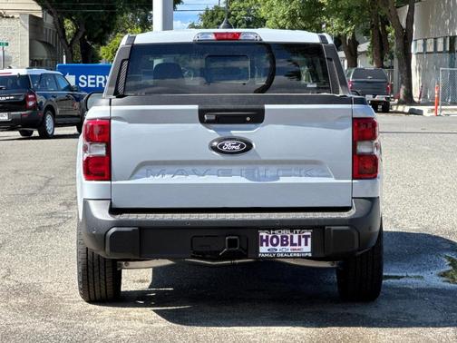 Space White Metallic 2026 Ford Maverick Lariat