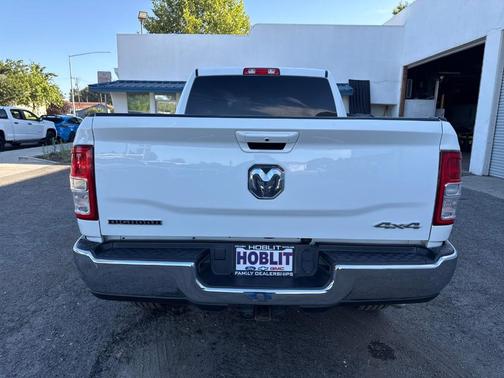 Bright White Clearcoat 2022 RAM 2500 Big Horn