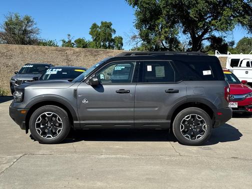 Carbonized Gray Metallic 2026 Ford Bronco Sport Outer Banks