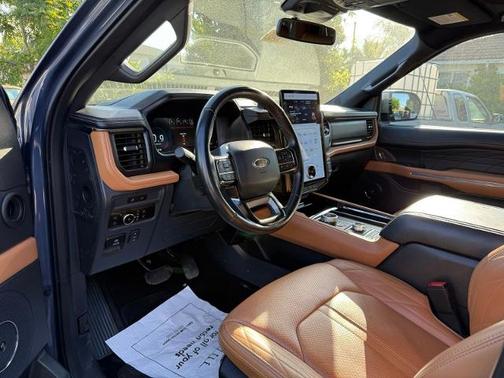 BLUE TINTED CLEARCOAT 2023 Ford Expedition PLATINUM
