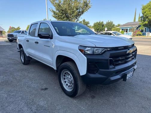 Summit White 2023 Chevrolet Colorado WT