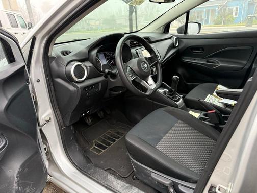 2021 Nissan Versa 1.6 S