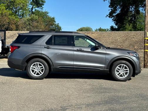 Carbonized Gray Metallic 2026 Ford Explorer Active