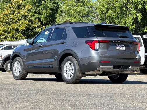 Carbonized Gray Metallic 2026 Ford Explorer Active