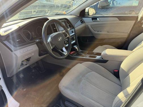 2019 Hyundai SONATA Hybrid SE