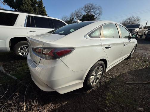 2019 Hyundai SONATA Hybrid SE
