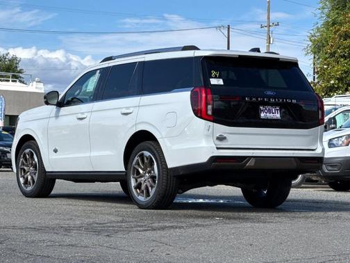 Star White 2026 Ford Expedition King Ranch
