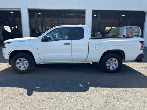2023 Nissan Frontier S