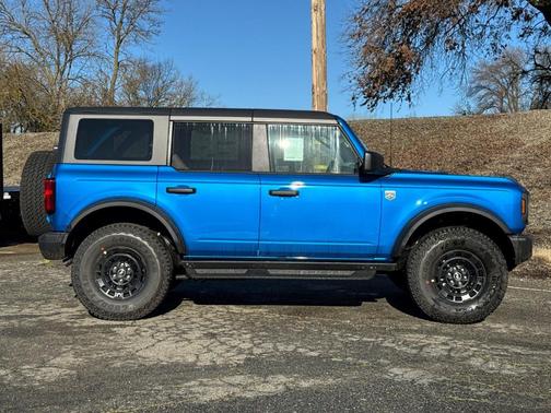 Velocity Blue Metallic 2026 Ford Bronco Big Bend