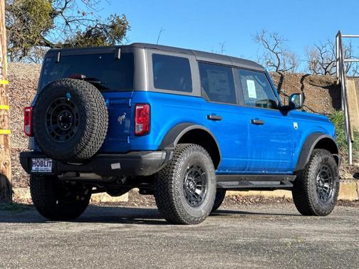 Velocity Blue Metallic 2026 Ford Bronco Big Bend