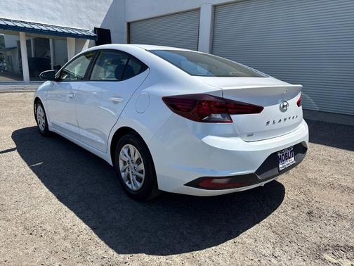 Quartz White Pearl 2020 Hyundai ELANTRA SE