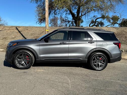 Gray Metallic 2026 Ford Explorer ST