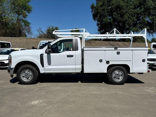 Oxford White 2026 Ford F-250 XL