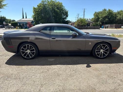 2016 Dodge Challenger R/T Scat Pack
