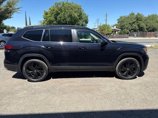 2022 Volkswagen Atlas 3.6L SE w/Technology