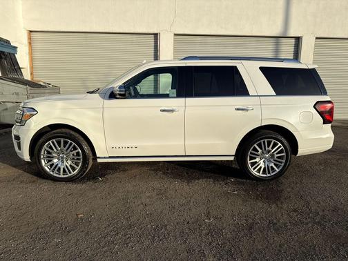 2023 Ford Expedition Platinum