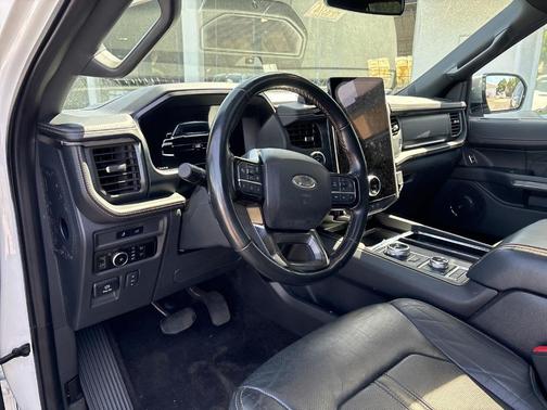 White Metallic 2023 Ford Expedition Max Platinum