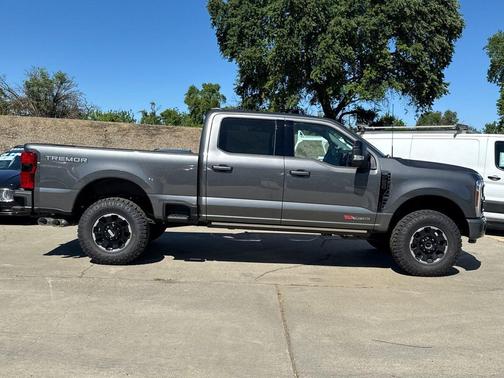 Carbonized Gray Metallic 2026 Ford F-250 Lariat