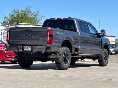 Carbonized Gray Metallic 2026 Ford F-250 Lariat