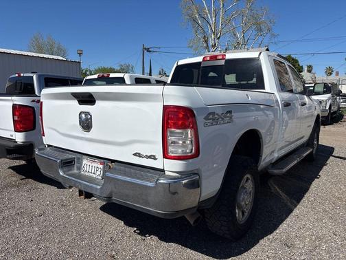 2022 RAM 2500 Tradesman Crew Cab 4x4 6'4' Box