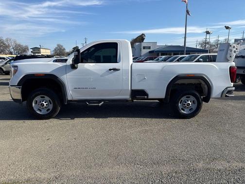 2022 GMC Sierra 2500 Pro