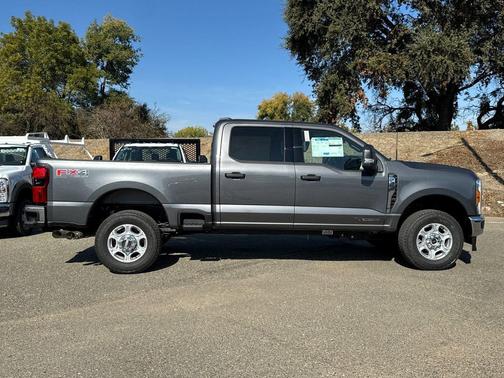 2026 Ford F-350 XLT