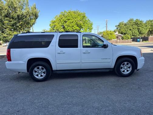 Summit White 2014 GMC Yukon XL 1500 SLT