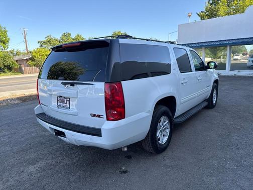 Summit White 2014 GMC Yukon XL 1500 SLT